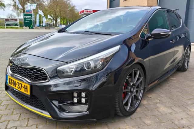 Kia Cee'd (2014) thumbnail 2