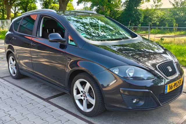 SEAT Altea XL (2011) thumbnail 2