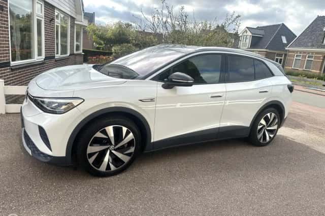 Volkswagen ID.4 (2020) thumbnail 2