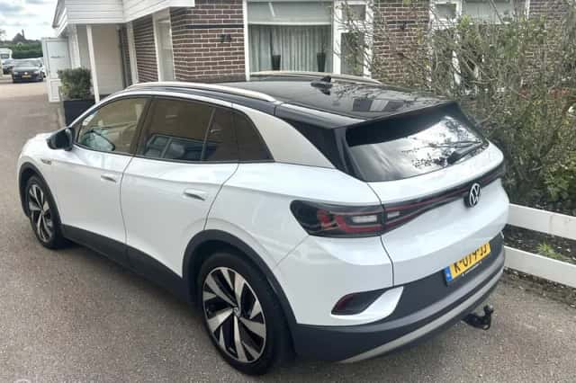 Volkswagen ID.4 (2020) thumbnail 3