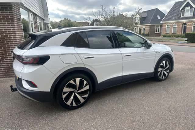 Volkswagen ID.4 (2020) thumbnail 5