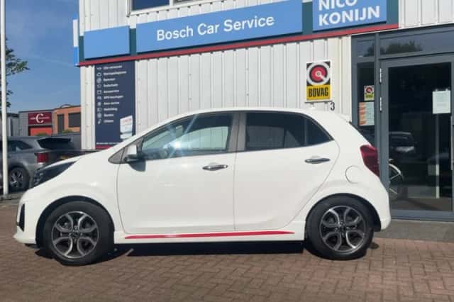 Kia Picanto (2021) thumbnail 3