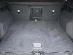 Volvo XC40 thumbnail 5
