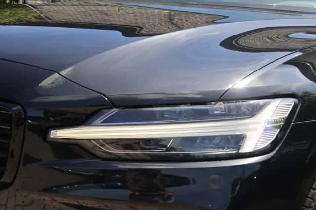 Volvo S60 (2021) thumbnail 4