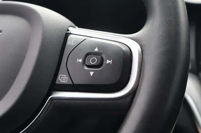 Volvo V60 (2022) thumbnail 6