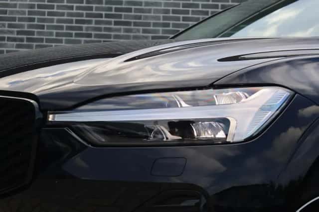 Volvo XC60 (2025) thumbnail 2