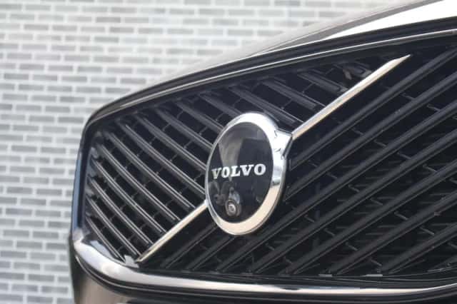 Volvo XC60 (2025) thumbnail 3