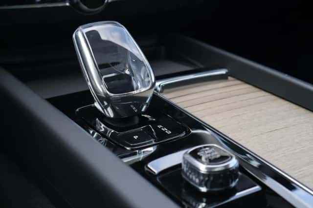 Volvo XC60 (2025) thumbnail 5