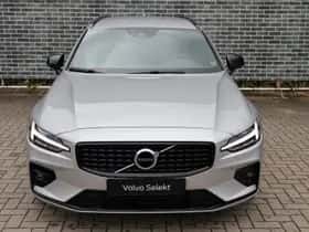 Volvo V60 (2022) thumbnail 3