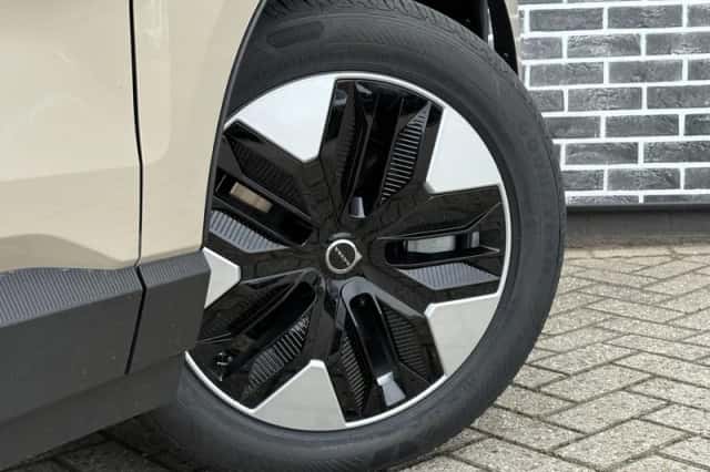 Volvo EX30 (2026) thumbnail 6