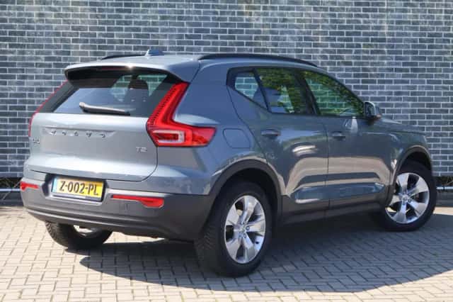 Volvo XC40 (2021) thumbnail 2