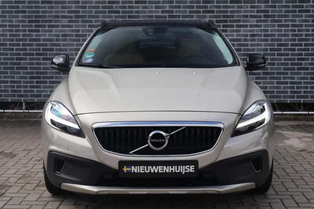 Volvo V40 (2019) thumbnail 5