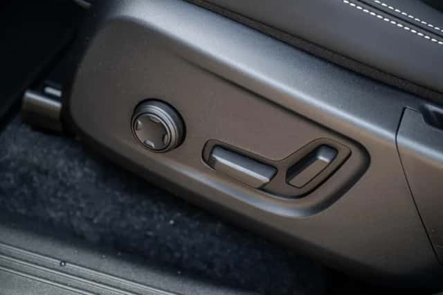 Volvo EX40 (2026) thumbnail 6