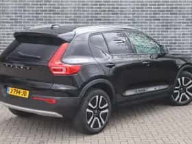 Volvo XC40 thumbnail 2