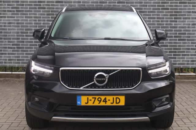 Volvo XC40 (2020) thumbnail 3