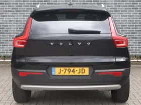 Volvo XC40 thumbnail 4