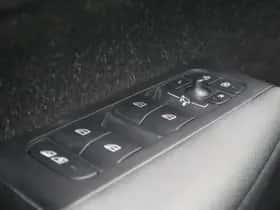 Volvo XC40 thumbnail 6