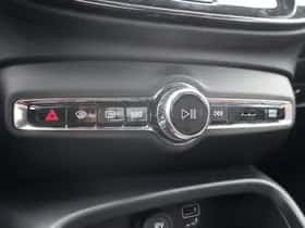 Volvo XC40 thumbnail 10