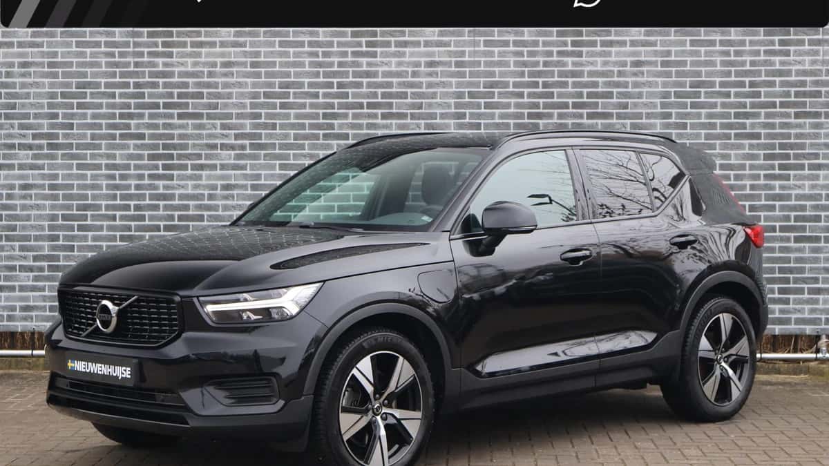 Volvo XC40 — foto 1
