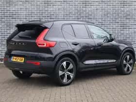 Volvo XC40 thumbnail 2