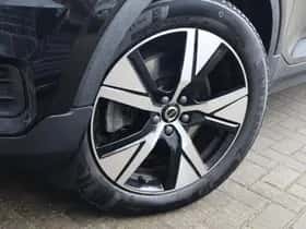 Volvo XC40 thumbnail 17