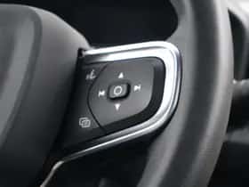 Volvo XC40 thumbnail 8