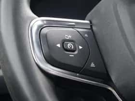 Volvo XC40 thumbnail 9