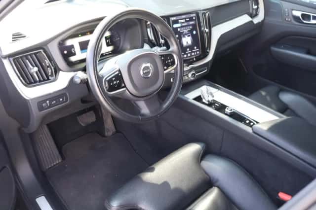 Volvo XC60 (2022) thumbnail 6