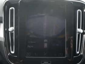 Volvo XC40 thumbnail 18