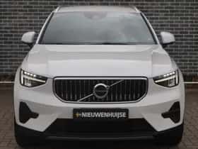 Volvo XC40 thumbnail 3