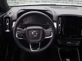 Volvo XC40 thumbnail 22