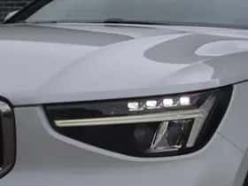 Volvo XC40 thumbnail 4