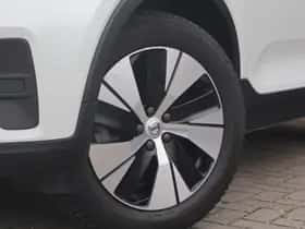 Volvo XC40 thumbnail 5