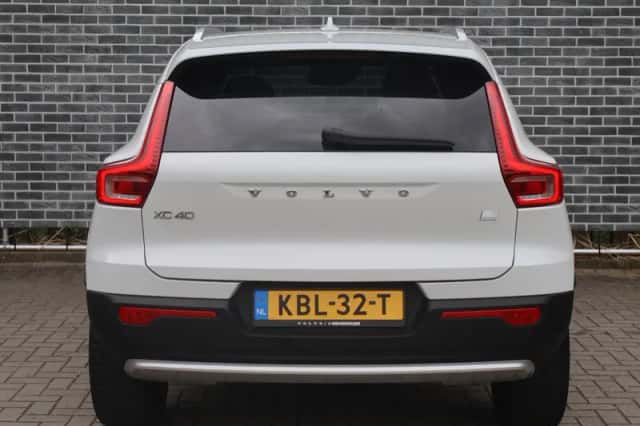 Volvo XC40 (2022) thumbnail 6
