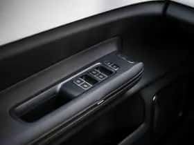 Polestar 4 thumbnail 28