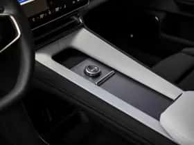 Polestar 4 thumbnail 35