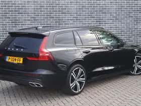 Volvo V60 (2022) thumbnail 2