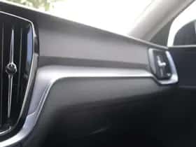 Volvo V60 (2022) thumbnail 12