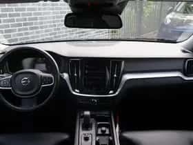 Volvo V60 (2022) thumbnail 4