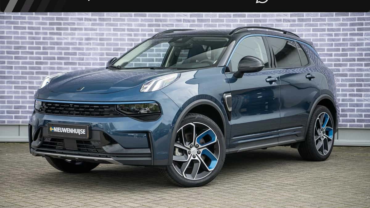 Lynk & Co 01 — foto 1