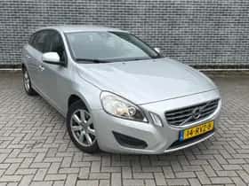 Volvo V60 (2011) thumbnail 2