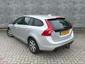 Volvo V60 (2011) thumbnail 3