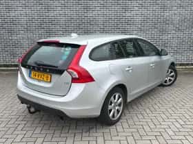 Volvo V60 (2011) thumbnail 4