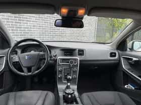 Volvo V60 (2011) thumbnail 5