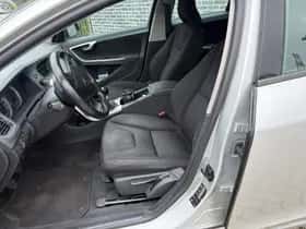 Volvo V60 (2011) thumbnail 6