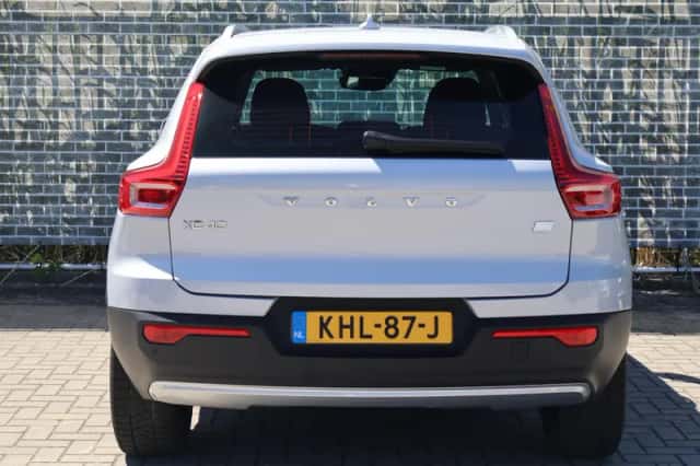 Volvo XC40 (2021) thumbnail 5
