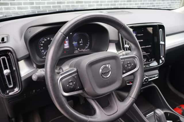 Volvo XC40 (2021) thumbnail 5
