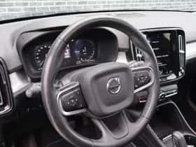 Volvo XC40 (2021) thumbnail 6