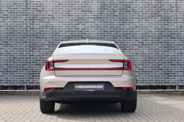 Polestar 2 (2024) thumbnail 3
