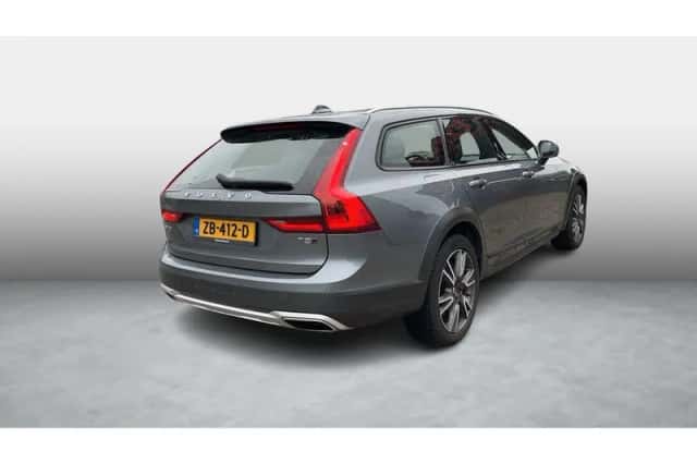 Volvo V90 (2019) thumbnail 3